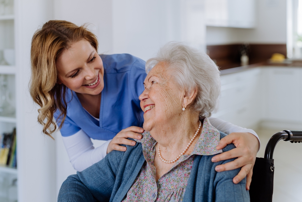 What is the Difference Between a Nursing Home and a Senior Living Community - senior living community - maison levie