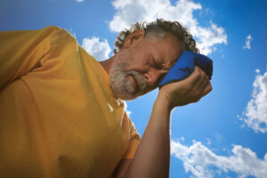 Signs-of-Heat-Exhaustion-in-Seniors-and-What-to-Do-senior-living-in-lafayette - maison levie
