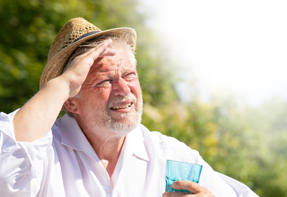 When-Is-It-Too-Hot-for-Seniors-to-Go-Outside-senior-living-in-lafayette-maison-levie