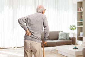 Back Pain vs. Referred Pain What’s the Difference - assisted living in lafayette - maison levie